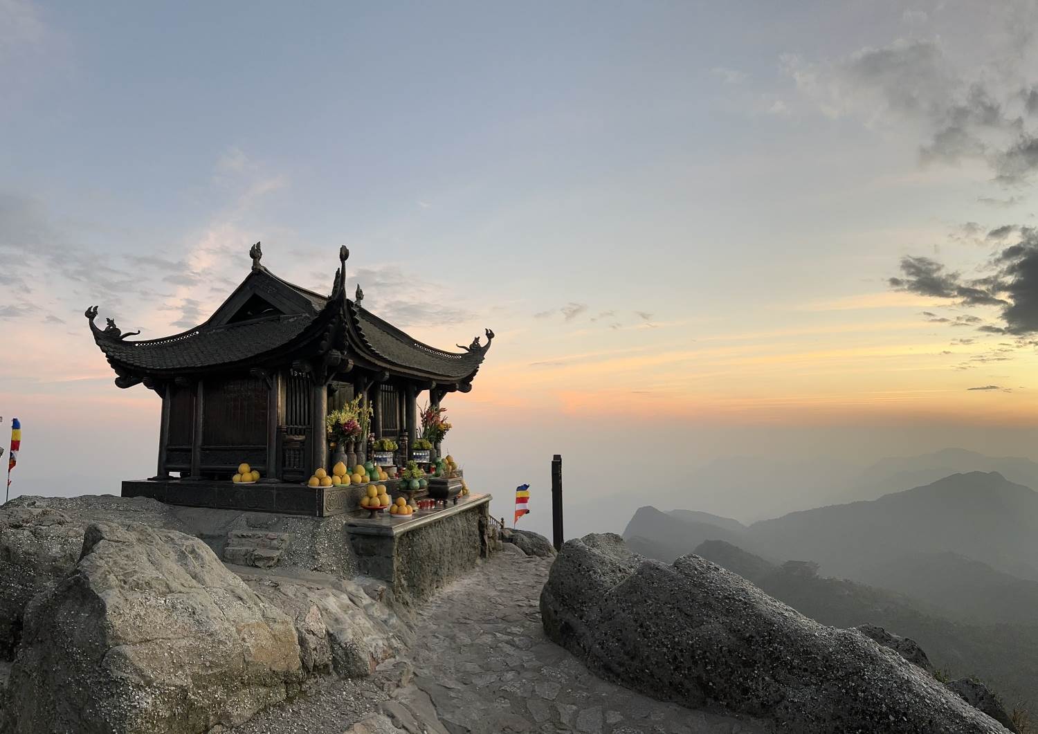La Catedral de la Piedra de Yentsu, en la ciudad de Uengbi, provincia de Guangning. Imagen de Nguyen Hung
