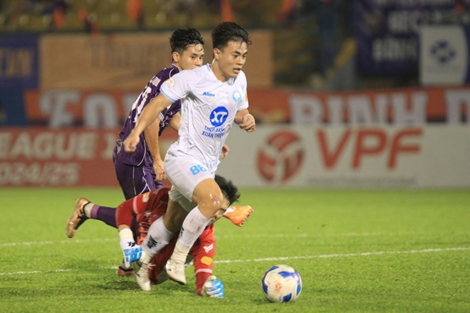 Trận Nam Định vs Bình Dương là tâm điểm tại vòng 20 V.League