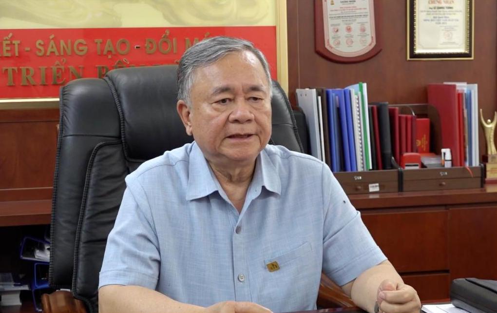 Mr. Le Quang Thang - Chairman of the Board of Directors of Viet Long Investment and Construction Joint Stock Company shared with Lao Dong Newspaper reporters about the green development orientation of enterprises. Photo: Doan Hung