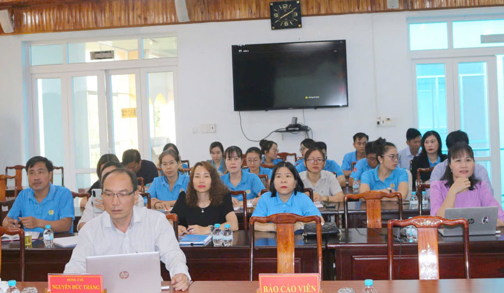 Hoi nghi tap huan nang cao kien thuc va ky nang phuc vu cong tac Chuyen doi so nam 2025 do Cong doan Binh Phuoc to chuc. Anh: Bui Van Son