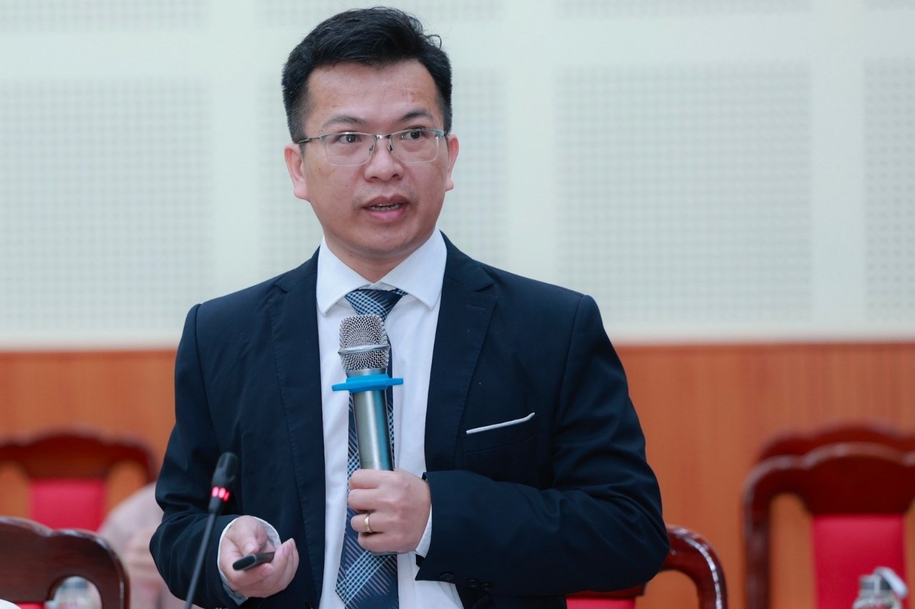 TS. Bui Thanh Minh, Pho Giam doc chuyen mon, Van phong Ban Nghien cuu phat trien kinh te tu nhan (Ban IV) chia se. Anh: Hai Nguyen