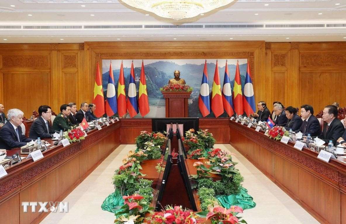 Politburo member and President Luong Cuong met with Lao National Assembly Chairman Saysomphone Phomvihane. Photo: VNA