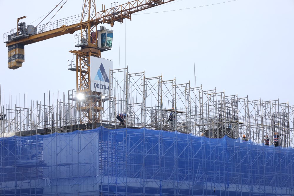 The construction site of the Golden Square Lao Cai social housing project is under urgent construction, closely following the progress set by the investor. Photo: Golden Square Lao Cai