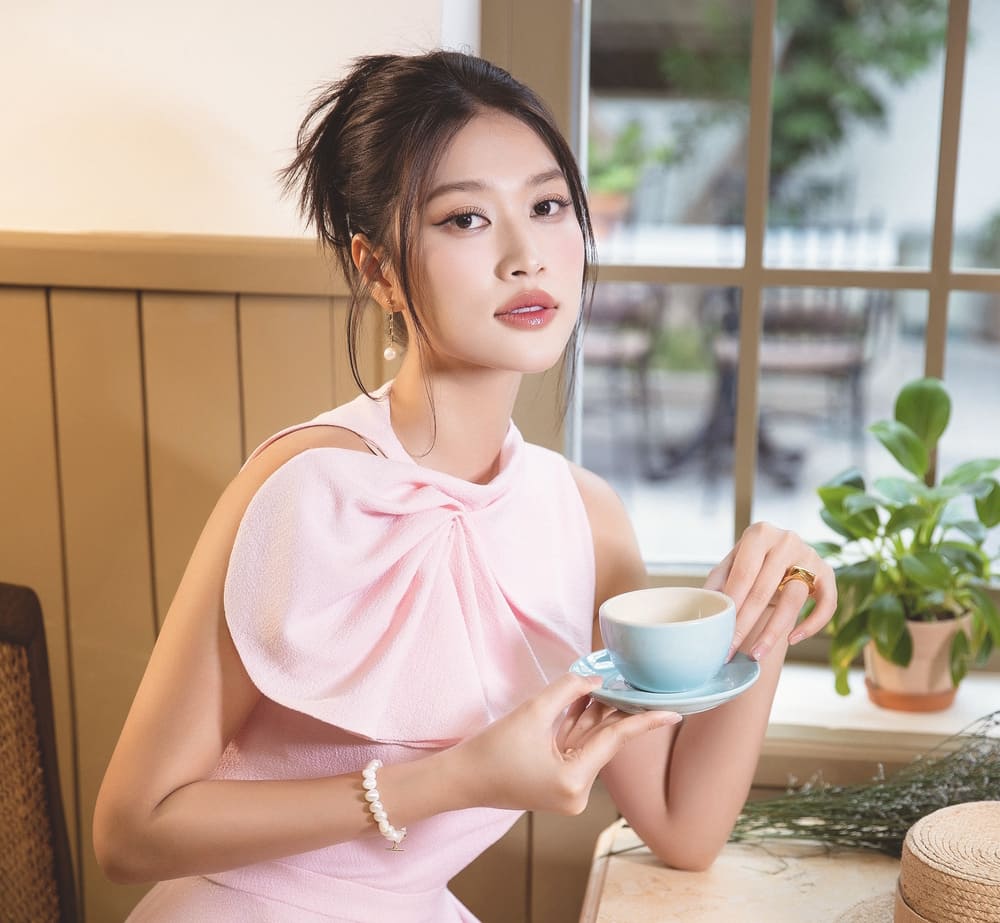 Las pastellas siempre son la opcion perfecta para las chicas este verano. Imagen de la sala de exposiciones