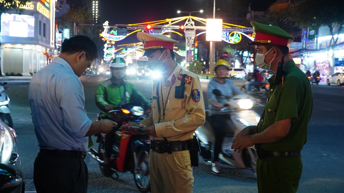 Can Tho phan luong giao thong ngay 26.4. Anh: Ta Quang