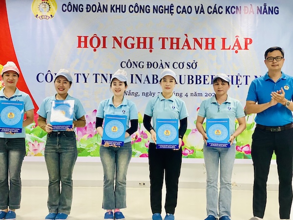 The Da Nang City Labor Federation sets a goal of developing 31,200 new union members in 2025. Photo: Huu Hoang