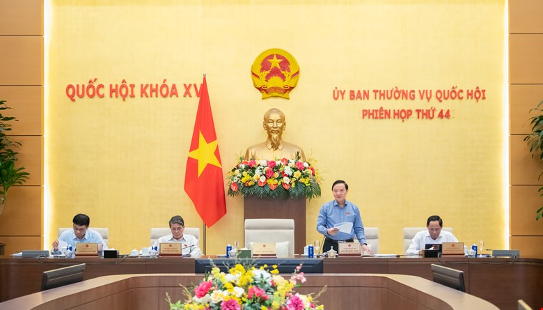 The National Assembly Standing Committee believes that the draft Resolution on a number of specific mechanisms and policies for the development of social housing is eligible to be submitted to the National Assembly. Photo: Quochoi.vn
