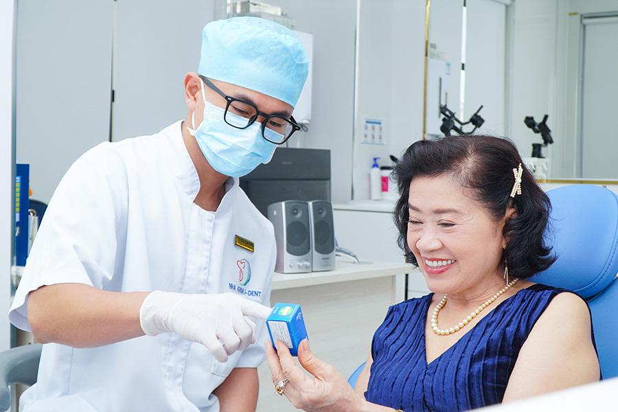Cac tru Implant cao cap se co muc gia cao hon. Anh: Nha khoa I-Dent