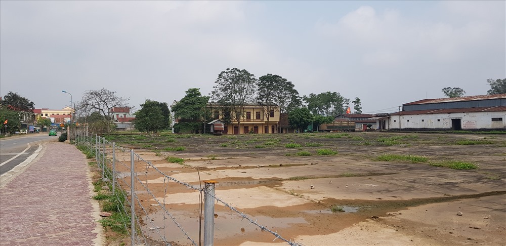 La propiedad de MTV Coffee - Cao su Nghe An - empresa estatal, perteneciente a la Junta de la provincia de Nghe An. Imagen de la ciudad de Quang Dai