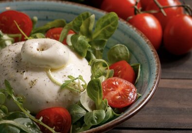 The great uses of burrata cheese. Photo: Thuy Duong