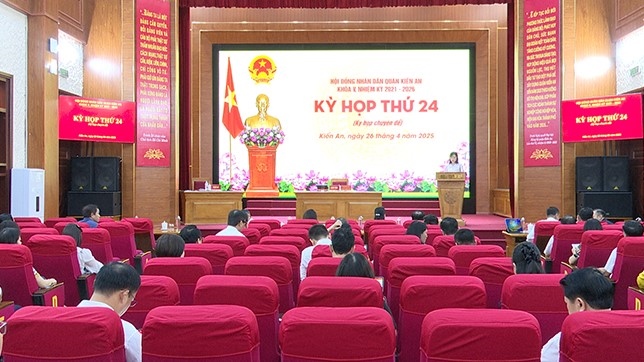 The People's Council of Kien An elected 2 members of the People's Committee of Kien An at the 24th meeting. Photo: Kien An Investment Bank, Hai Phong