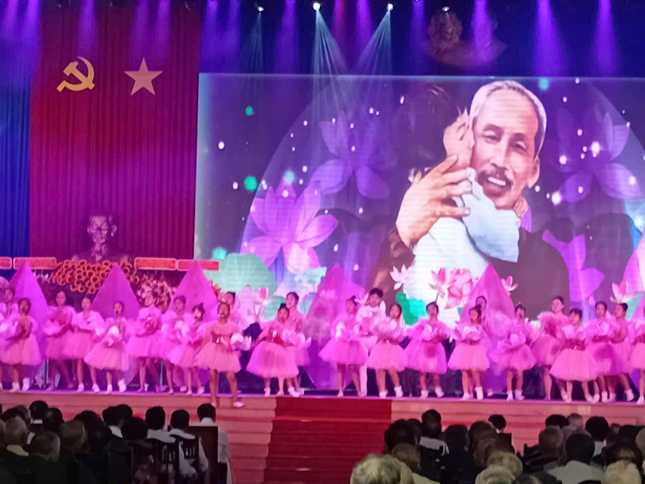 El programa de arte en el aniversario. Imagen: El extraño