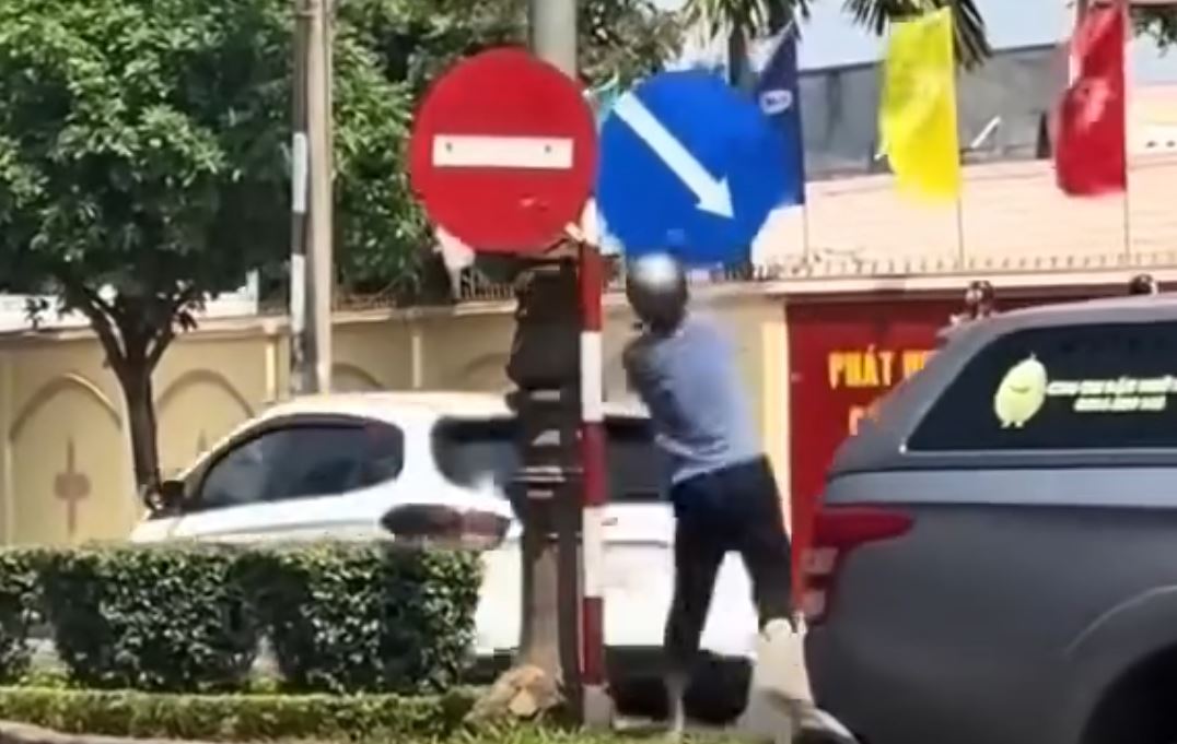 Es el lugar donde el hombre rompio una señal de trafico. Imagen de la pagina web de la Universidad de Hong Kong