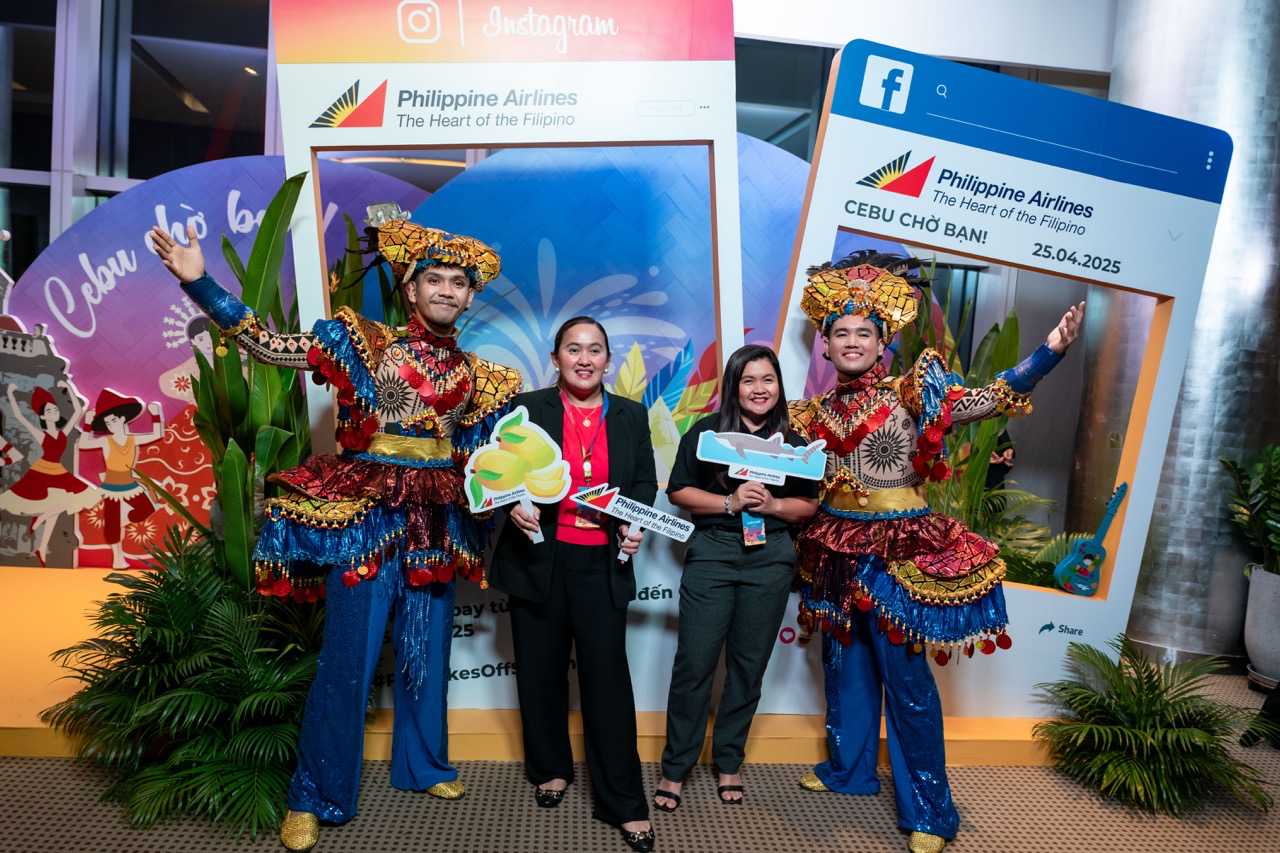 Philippine Airlines introduce the Ho Chi Minh City - Cebu direct flight. Photo: Program organizers.