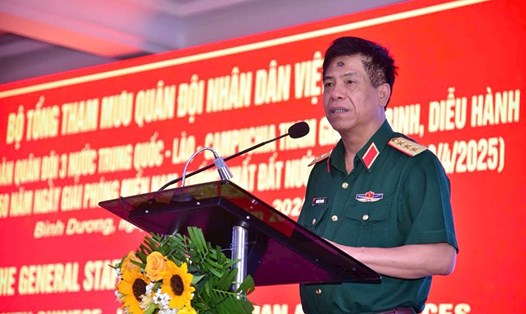 Thượng tướng Nguyễn Văn Nghĩa - Phó Tổng Tham mưu trưởng Quân đội nhân dân Việt Nam, Trưởng Tiểu ban Diễu binh, diễu hành  - chủ trì buổi gặp mặt Quân đội 3 nước. Ảnh: Bộ Quốc phòng
