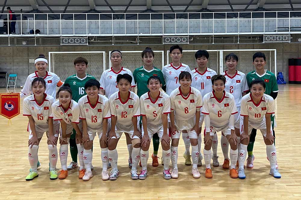 La seleccion femenina de futsal de Vietnam concluyo con mucha experiencia despues de su entrenamiento en Japon. Imagen de la VFF