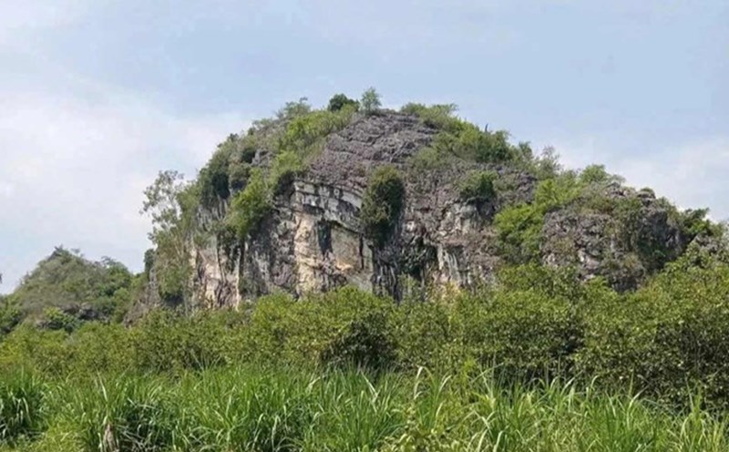 Len Chua, Nghia Thanh commune, Nghia Dan district (Nghe An), where 18 dilapidated skulls and remains were discovered. Photo: Ngoc Anh
