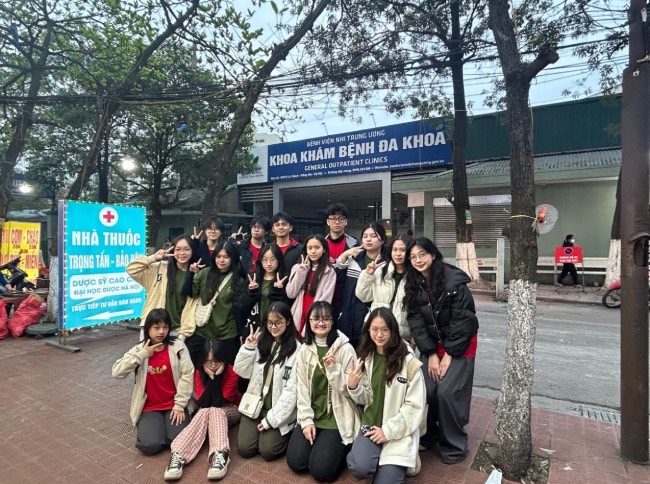 Members of the Vietnam Volunteer Student Organization. Photo: Huong Tra