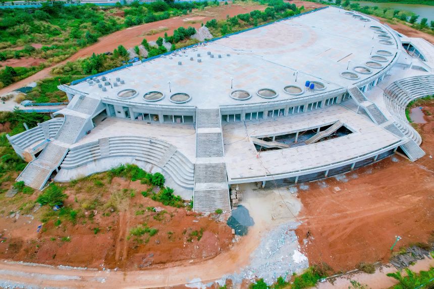 Dak Nong reviews public investment projects in the process of reorganizing the 2-level government apparatus. Photo: Cong Nam