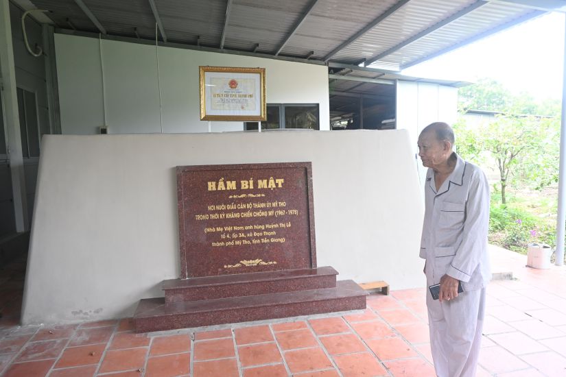The secret tunnel that kept My Tho City Party Committee revolutionary cadres hidden throughout the resistance war against the US. Photo: Thanh Nhan