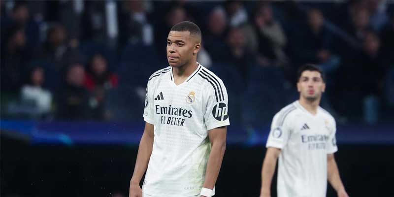 Real Madrid blamed the referee after the loss to Barcelona. Photo: AFP