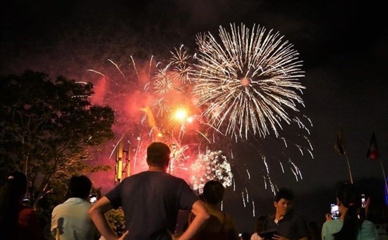 Bac Ninh province proposed to launch fireworks to celebrate the 50th anniversary of the country's reunification. Illustrative photo. Photo: Hai Minh