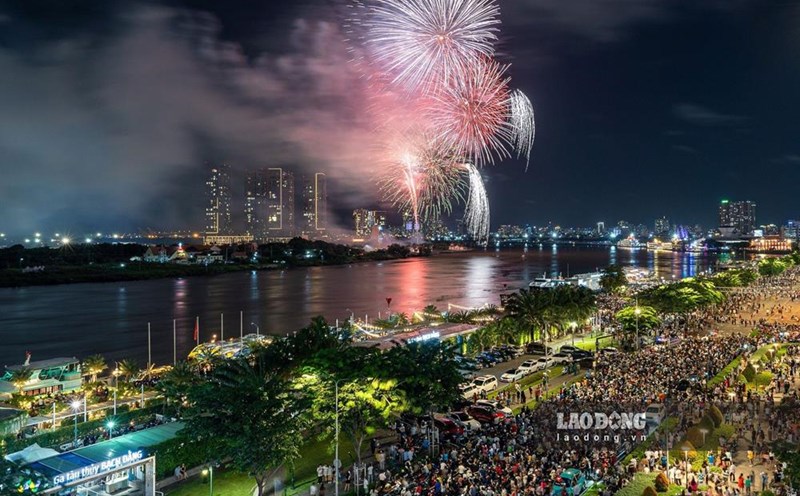 Many roads in the city center will be closed to traffic tonight, April 27 (from 6pm to 10pm). Photo: Anh Tu