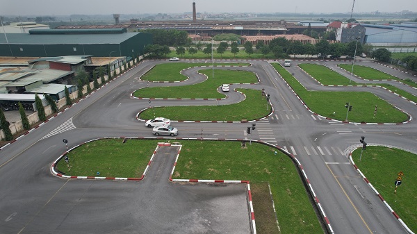 Actualmente, el tema de la gestion de la seguridad de conduccion es manejado por el Ministerio de Policia. Imagen de la ciudad de Xuanzang