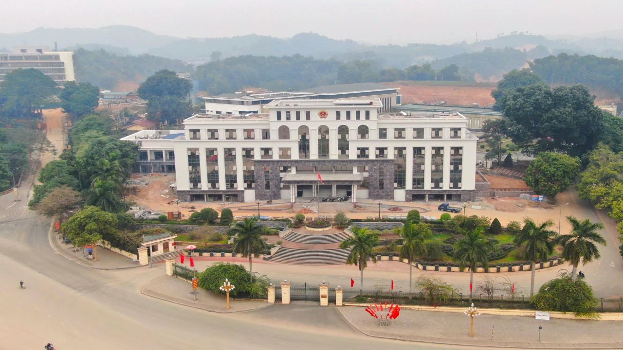 After the merger, agencies and units will be arranged to work in two locations in Yen Bai and Lao Cai. Photo: Van Duc.