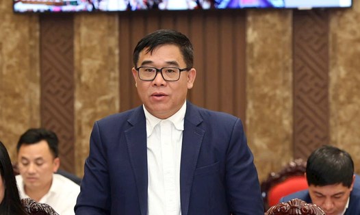 Đề nghị miễn nhiệm Ủy viên UBND TP với ông Đỗ Đình Hồng - nguyên Giám đốc Sở VHTT do nghỉ công tác. Ảnh: Viết Thành