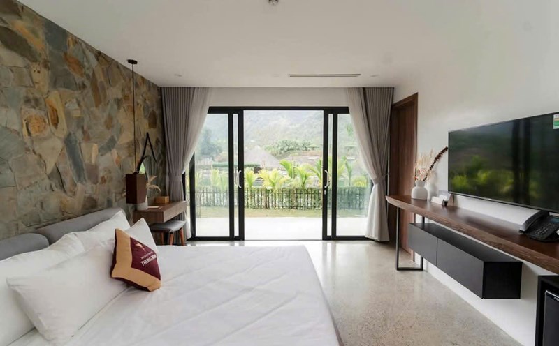 resorts and high-end hotels in Ninh Binh are "uses up" rooms for the April 30 holiday. Photo: Nguyen Truong