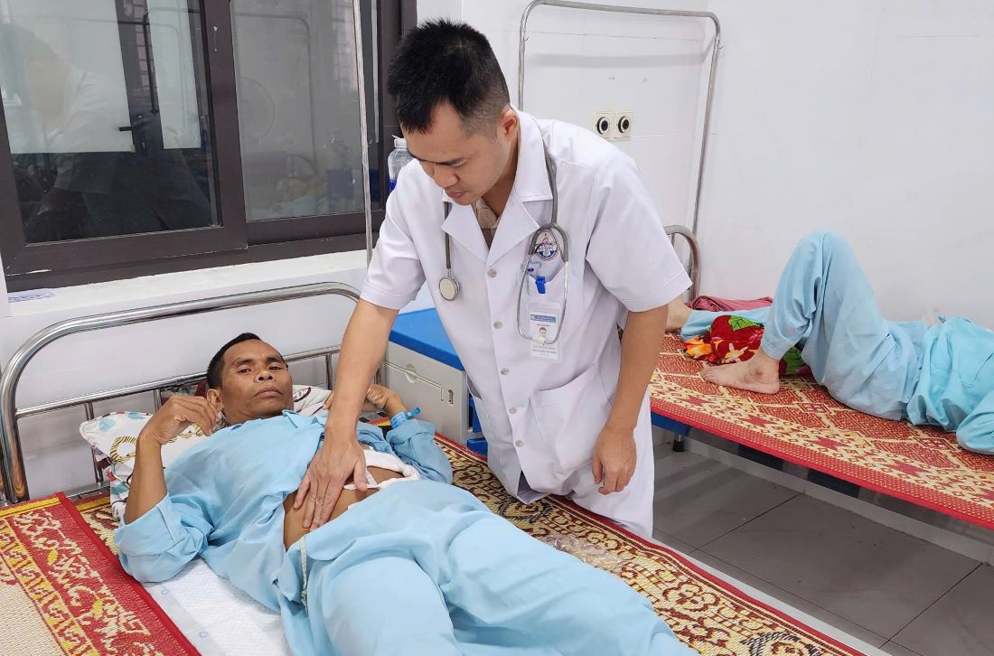 The patient with kidney cancer after surgery has stabilized. Photo: Han Nguyen