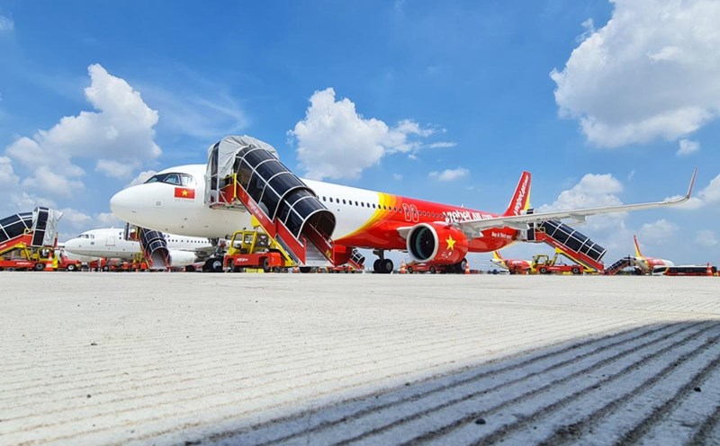 Vietjet's new Airbus A321neo ACF aircraft landed at Tan Son Nhat International Airport, Ho Chi Minh City. Photo: Vietjet