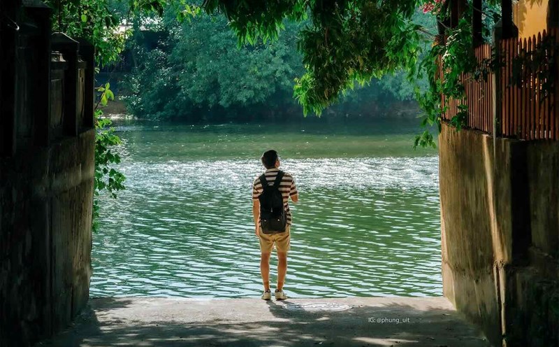 The small path of Nguyen Sinh Cung Street (Hue City) is an impressive check-in location. Photo: Minh Phung.