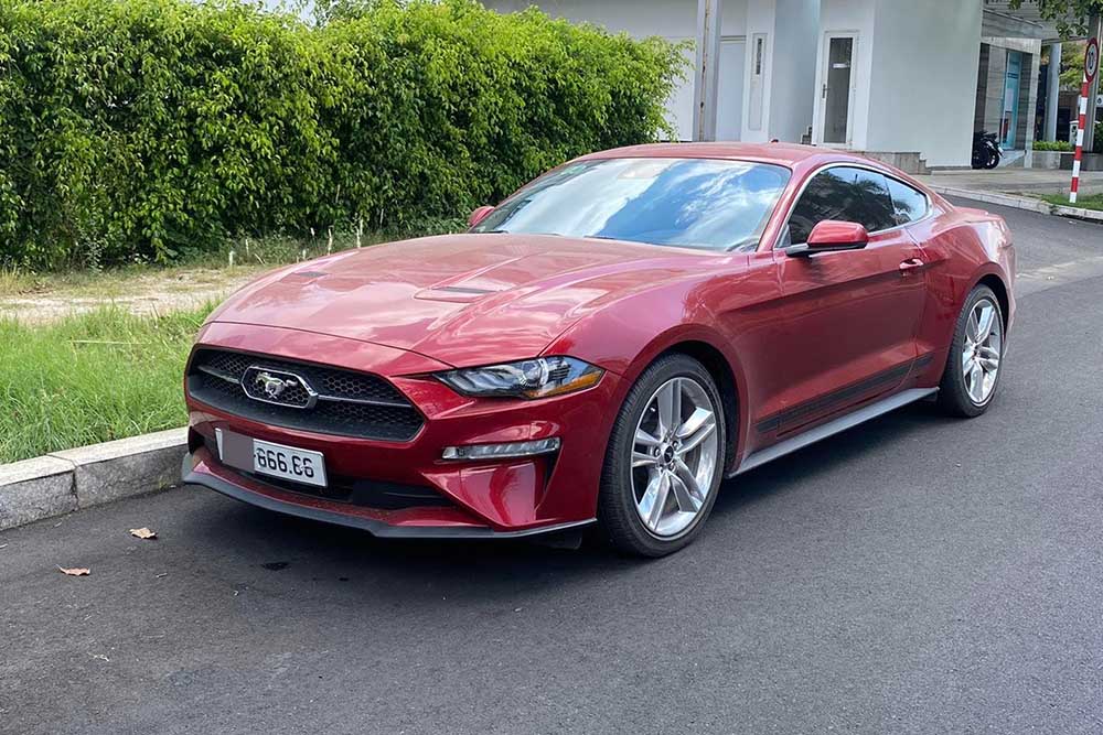 El Ford Mustang con el numero de matricula del sexto trimestre causo un gran revuelo en la comunidad de los amantes de los autos. Imagen de la pagina web de la ONU
