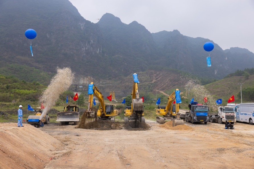 El proyecto Xuan Thien Binh Hoa Binh Lime y Light Powder tiene una inversion total de mas de VND 8,000 mil millones. Foto: Td XT