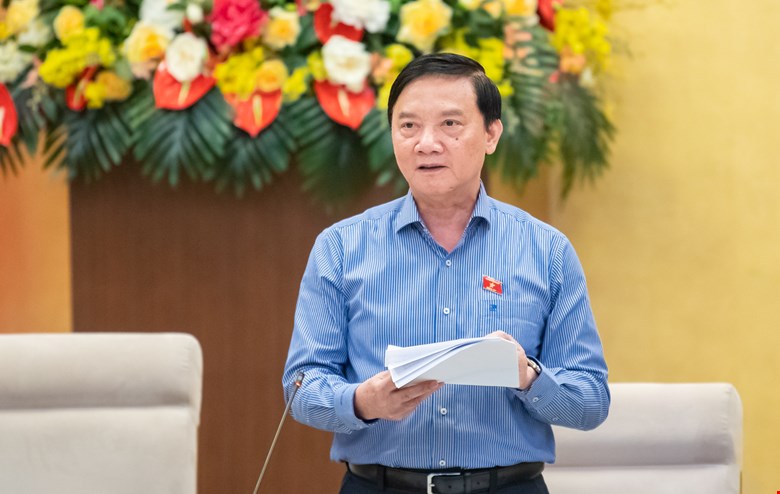 Vice Chairman of the National Assembly Nguyen Khac Dinh said that the general principle is to only amend the articles and clauses that need to be amended to serve the arrangement and streamlining of the apparatus. Photo: Quochoi.vn