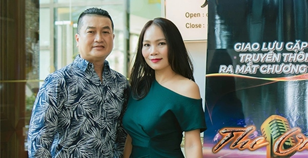 Musician Minh Nhien and his wife. Photo: Organizing Committee of The Only show