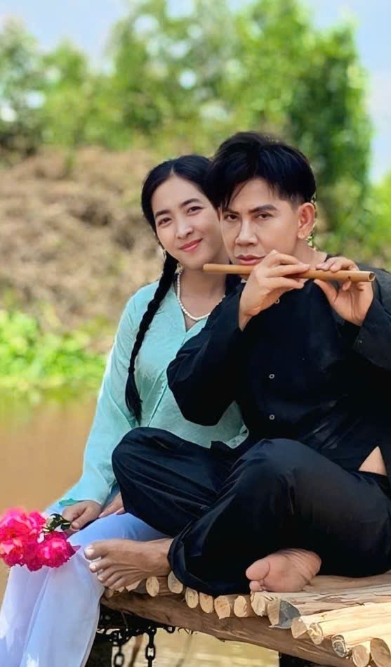 Anh: Nghe si cung cap.