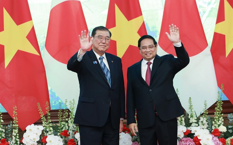 Politburo member, Prime Minister Pham Minh Chinh and Japanese Prime Minister Ishiba Shigeru. Photo: Hai Nguyen