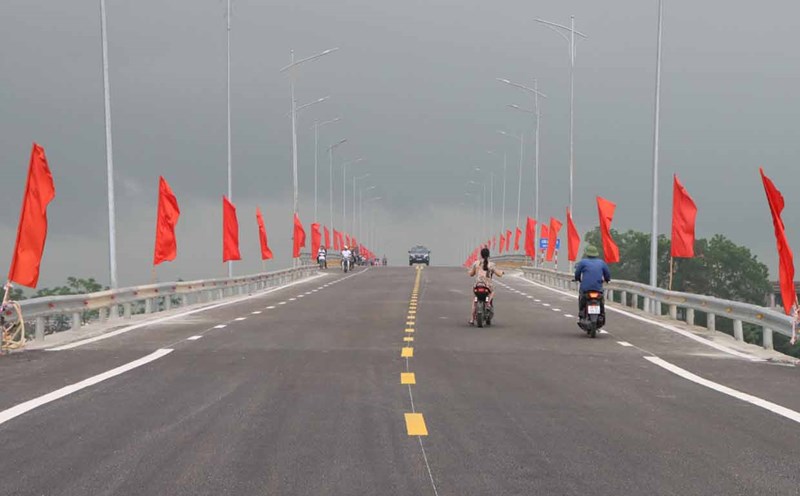 DT.277B route connects to Ha Bac bridge 2 in Bac Giang province. Photo: Dang Hoa