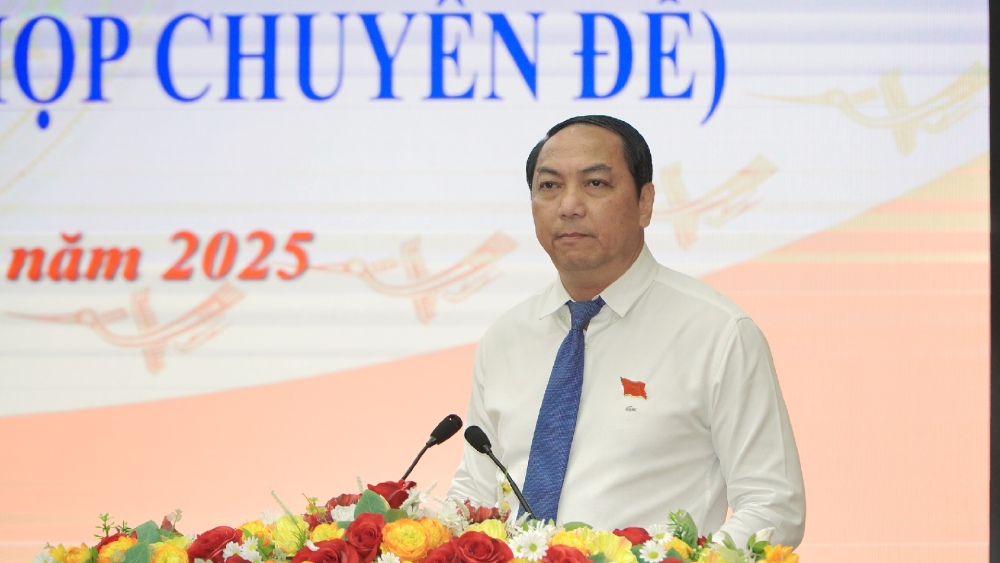 El presidente de la Junta de Administracion de la provincia de Kien Giang, Lam Minh Thanh, sugirio discutir la adaptacion de la politica de los proyectos; ajustar y complementar el plan de inversion publica. Imagen: Reino Unido