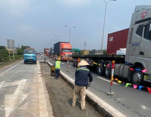 Construction of National Highway 5. Photo: Vietnam Road Administration