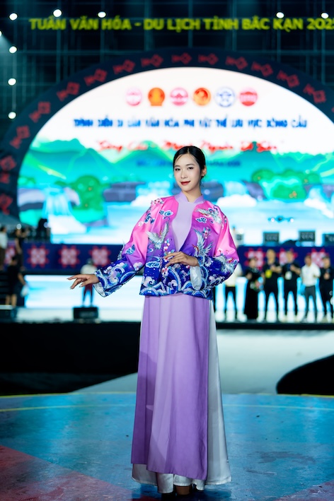 Cac mau ao dai duoc NTK Vu Thao Giang lay cam hung tu