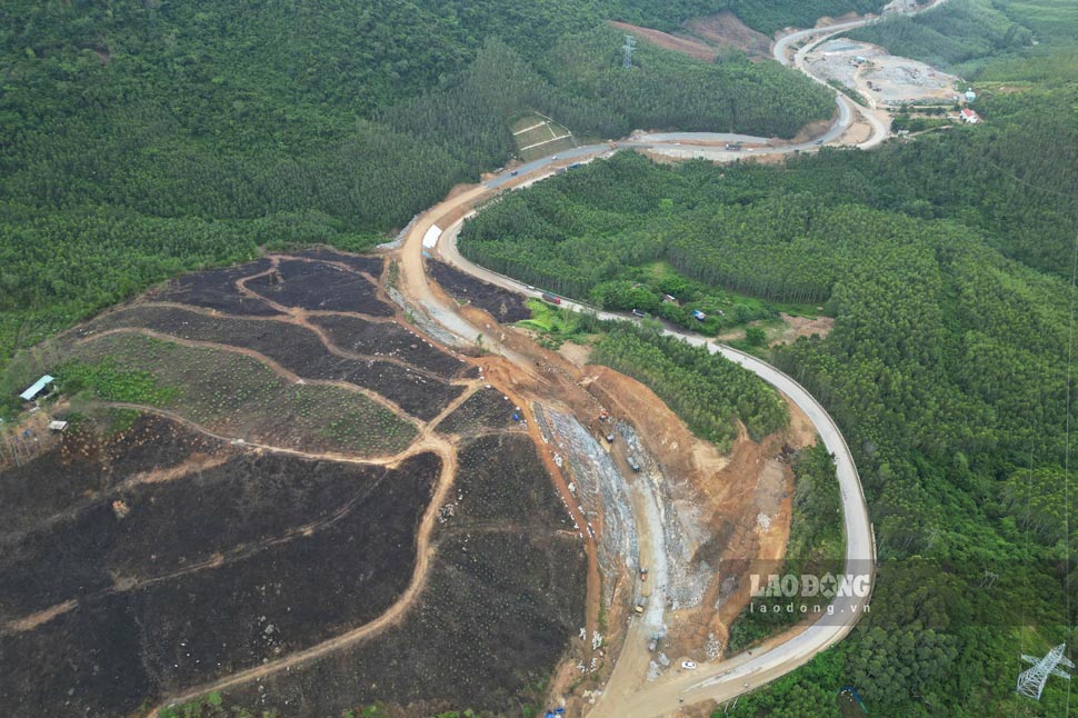 El area del paso de An Khe (provincias de Binh Dinh y Gia Lai) - donde el proyecto de la autopista de Quyen Ton - Pleiku pasara. Imagen de la pagina web de la Universidad de Hong Kong