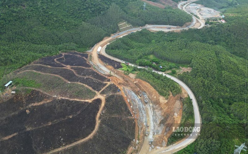 An Khe Pass area (connecting Binh Dinh and Gia Lai provinces) - where the Quy Nhon - Pleiku expressway project will pass through. Photo: Hoai Luan