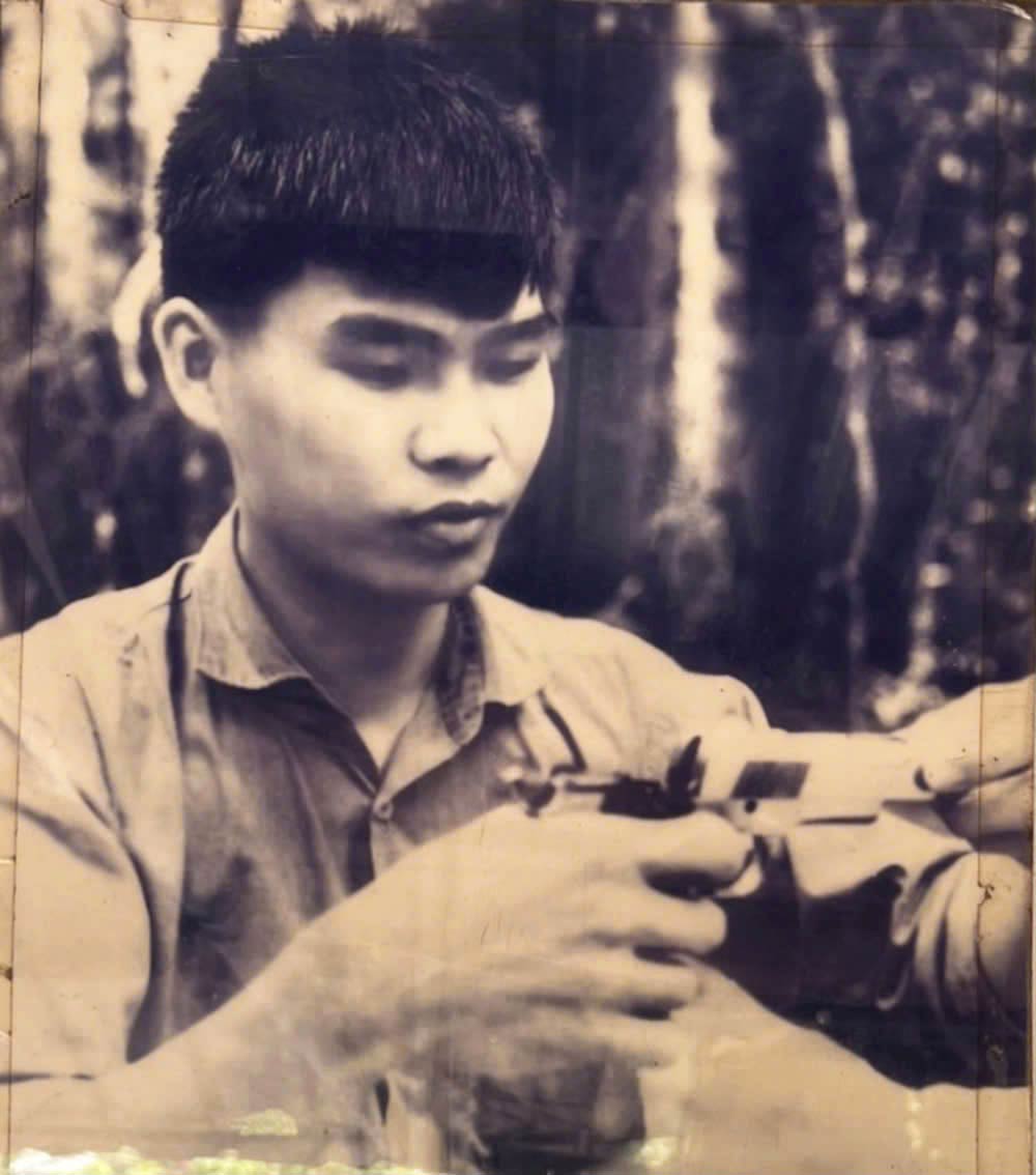Anh hung To Van Duc trong mot buc anh luc con tre. Anh: Anh Tu