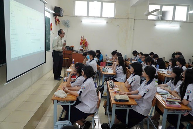 La matricula para el año academico 2025-2026 de la Universidad de Ciencias Sociales y Humanidades de HCMC oscila entre 14,459 millones y 33,8 millones de VND por año. Foto: Pies de la bendicion