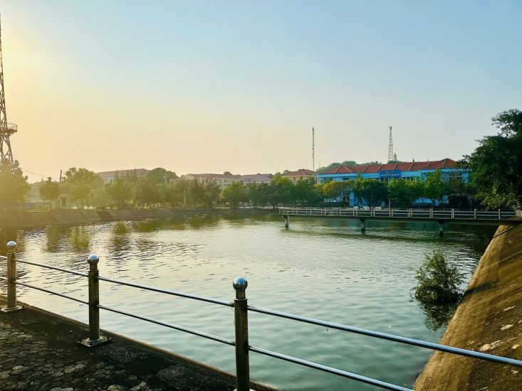 Ho chua nuoc mua tren dao. Anh: Le Van Vy