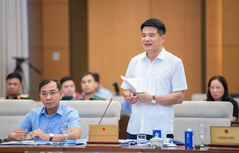 The Supreme People's Procuracy Chief Justice Nguyen Huy Tien said that the bill adds regulations on investigation, prosecution in absentia, and postponement of execution of the death penalty. Photo: Quochoi.vn